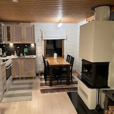 Domek alpejski On The Shore Of Ivalojoki