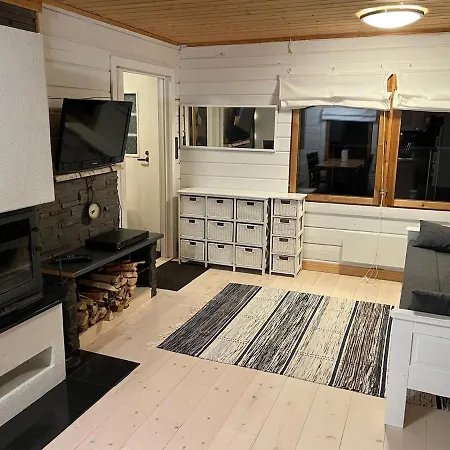 On The Shore Of Ivalojoki Domek alpejski