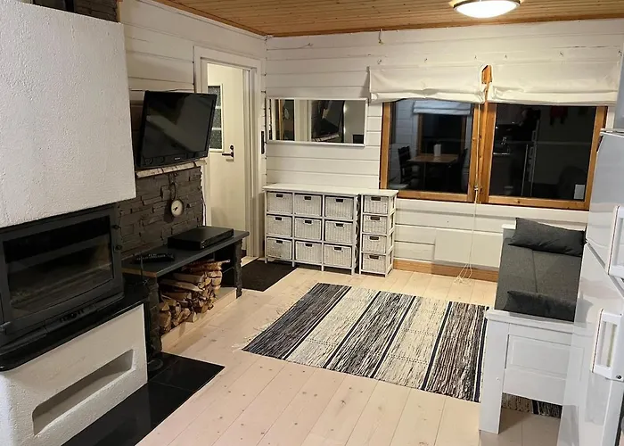 On The Shore Of Ivalojoki شاليه