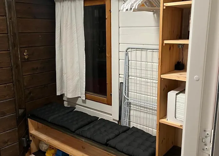 On The Shore Of Ivalojoki * إيناري